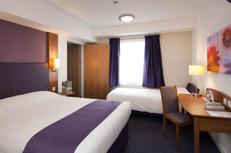 Premier Inn Cardiff City South Luaran gambar