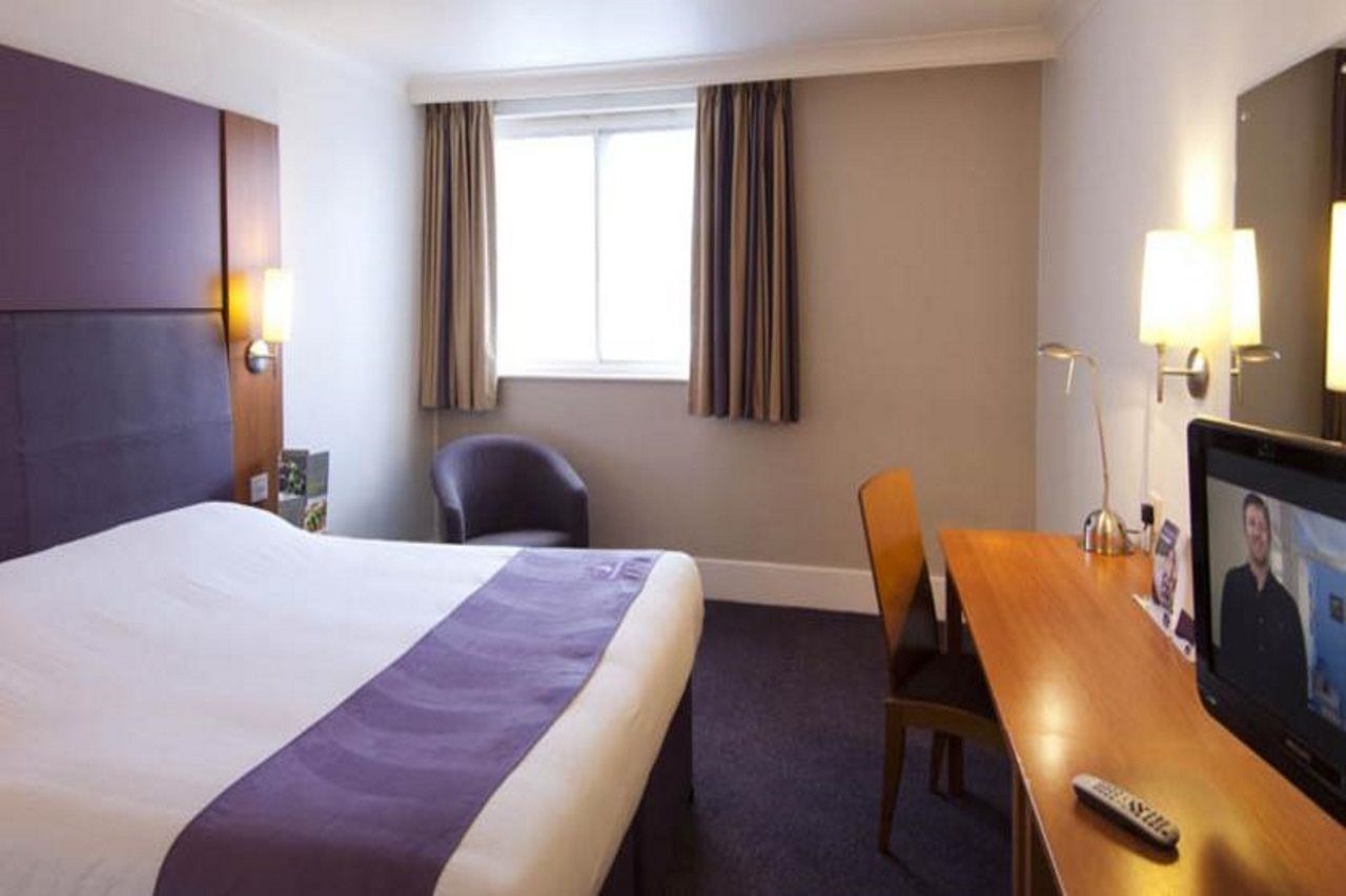 Premier Inn Cardiff City South Luaran gambar